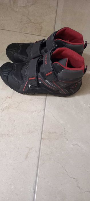 Осенние ботинки Geox р.38