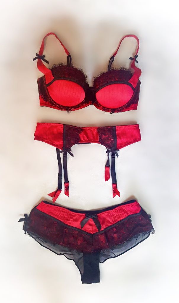 Conjunto Seda LA SENZA Lingerie - 3 peças