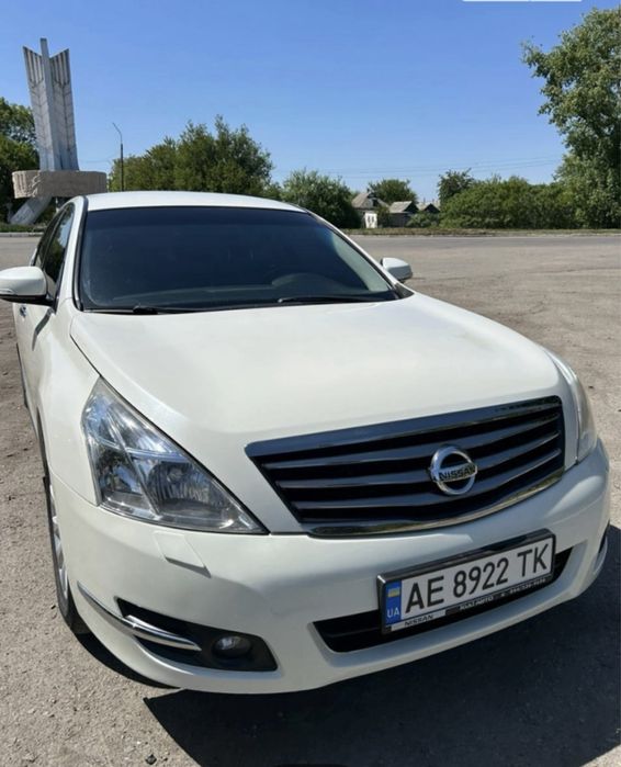 Продам сімейний Nissan Teana