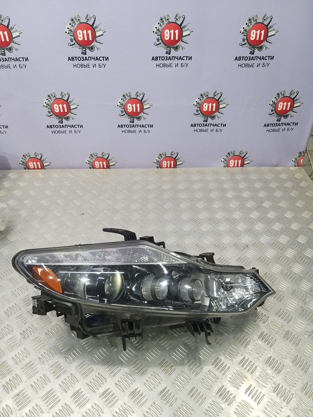 Права фара на Nissan Murano Z51