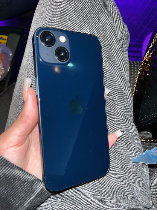 Продам iPhone 13 128Gb