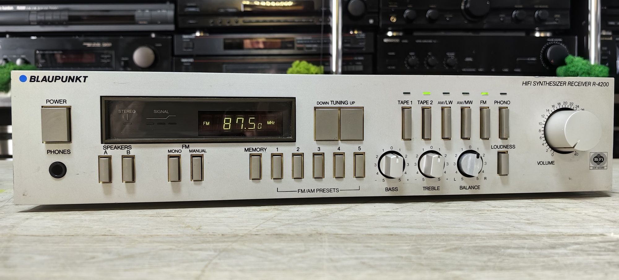 Ресивер Blaupunkt R-4200