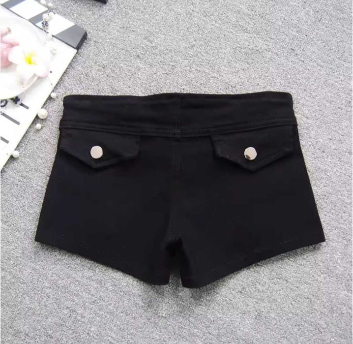 Шорти стильні короткі чорні з шипами