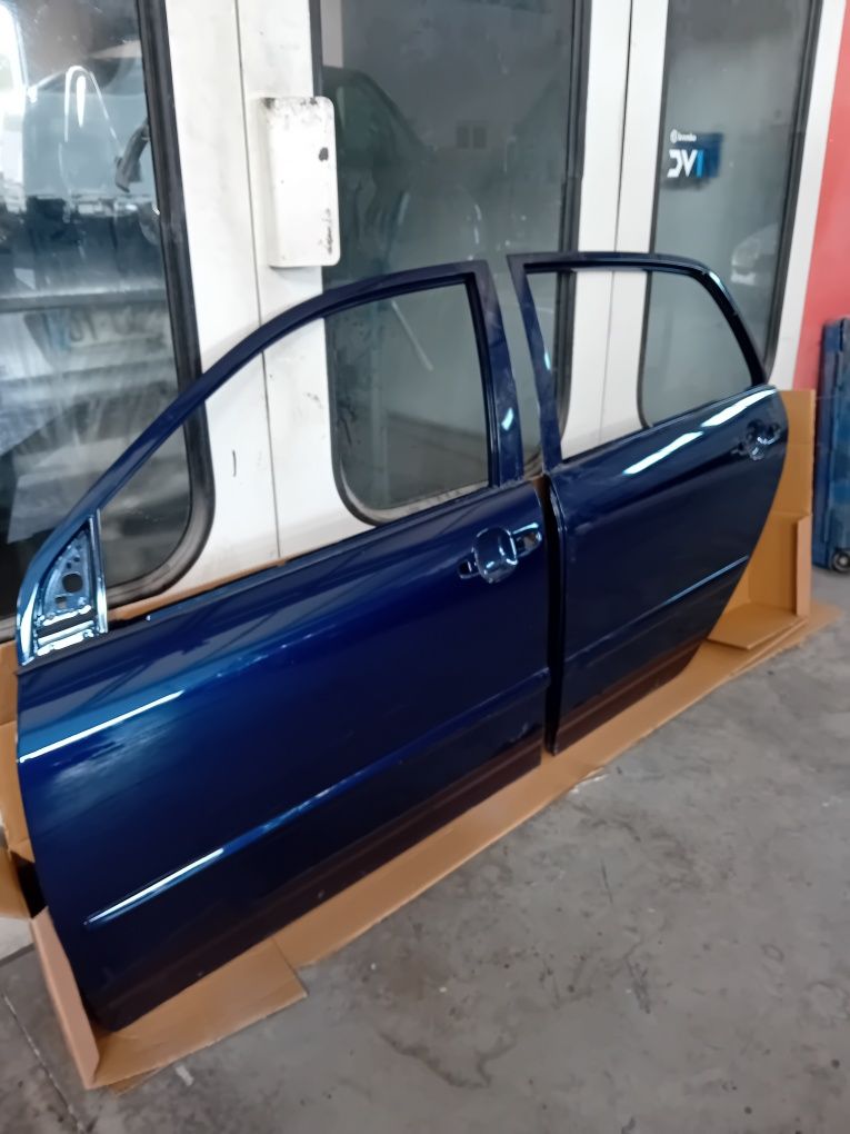 Portas esqerdas toyota  corola  E-12 d4d versão 2005,-2008