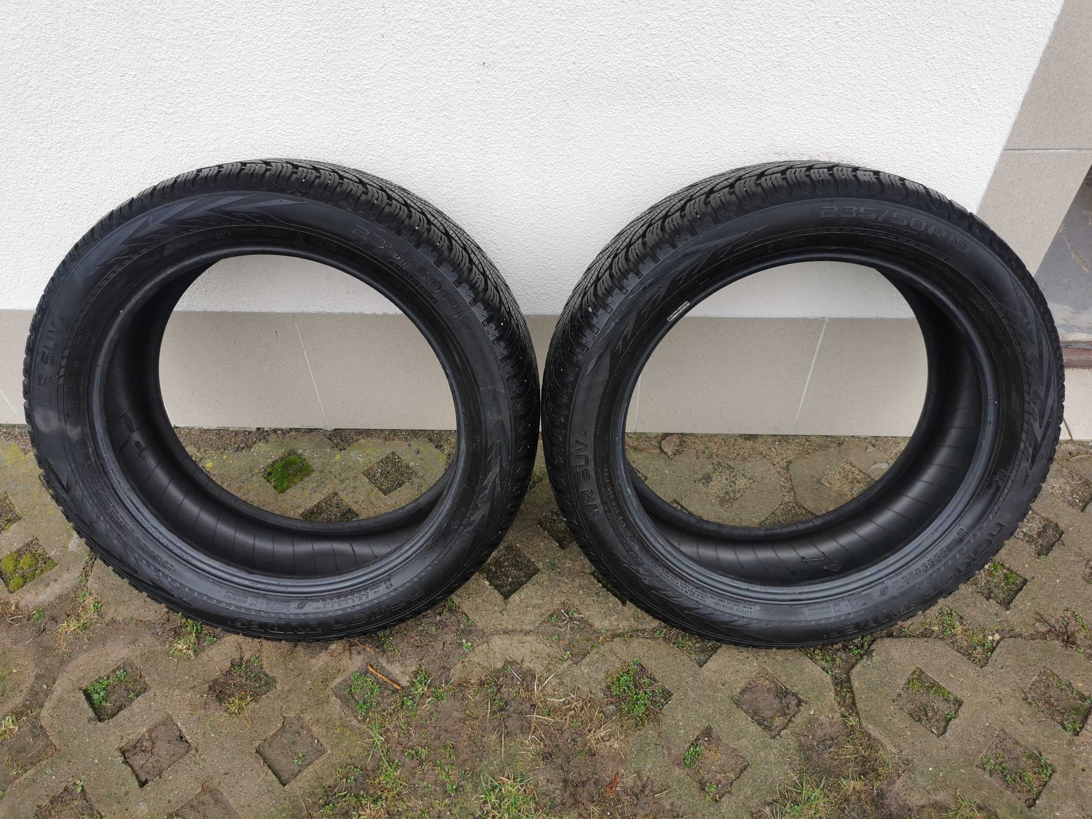 OPONY ZIMOWE nokian 4 sztuki 235/50/19 W Bardzo Dobrym Stanie Polecam!