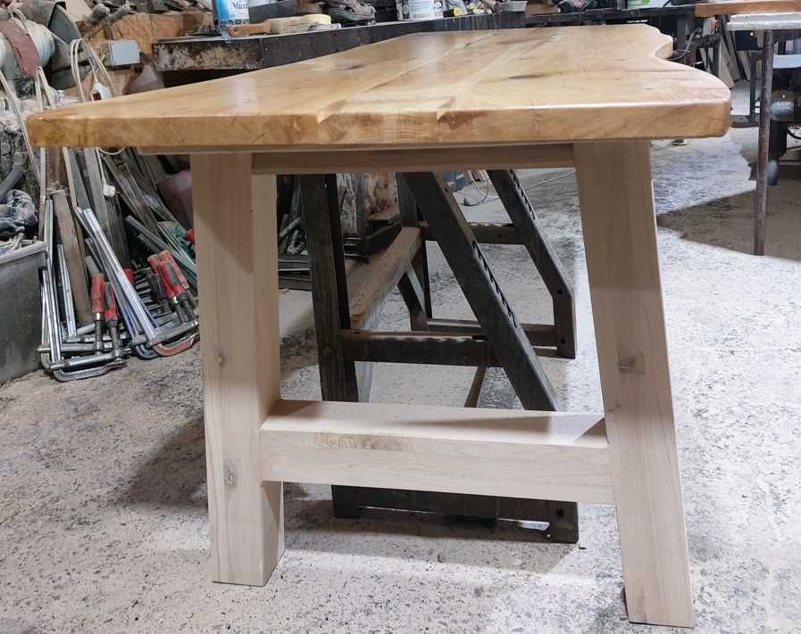 Stół drewniany lite drewno, żywica, naturalna krawędź - dąb 215x83
