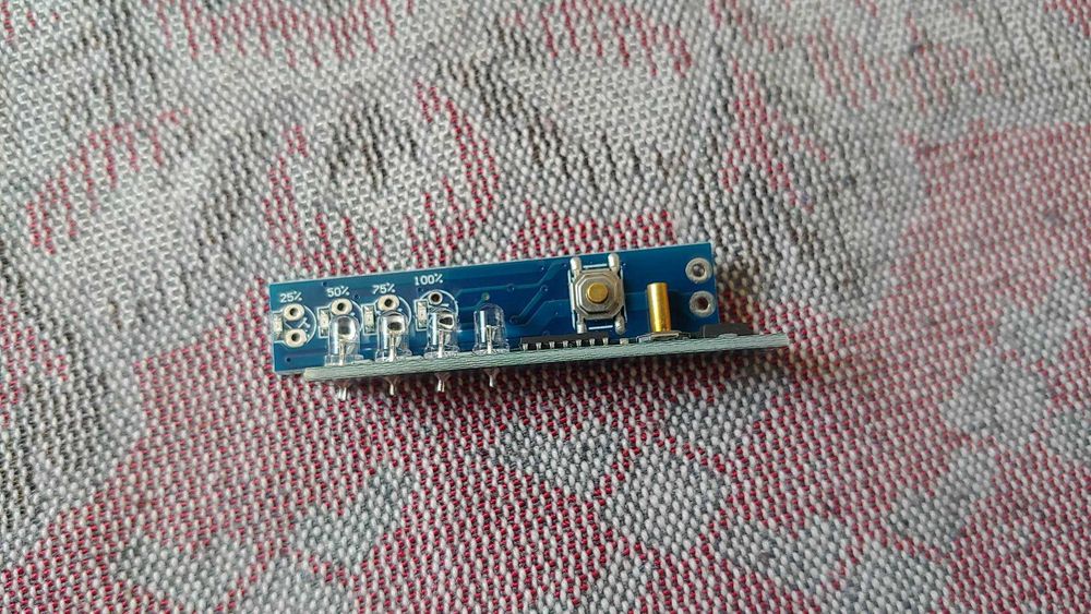 Индикатор заряда батареи аккумулятора свет Li-Ion 4.2v 25-100% новая