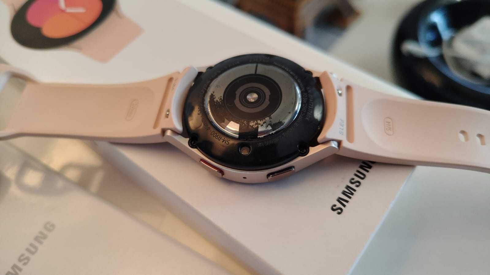 Samsung Galaxy Watch 5 40mm Rosa Gold + bracelete metálica extra