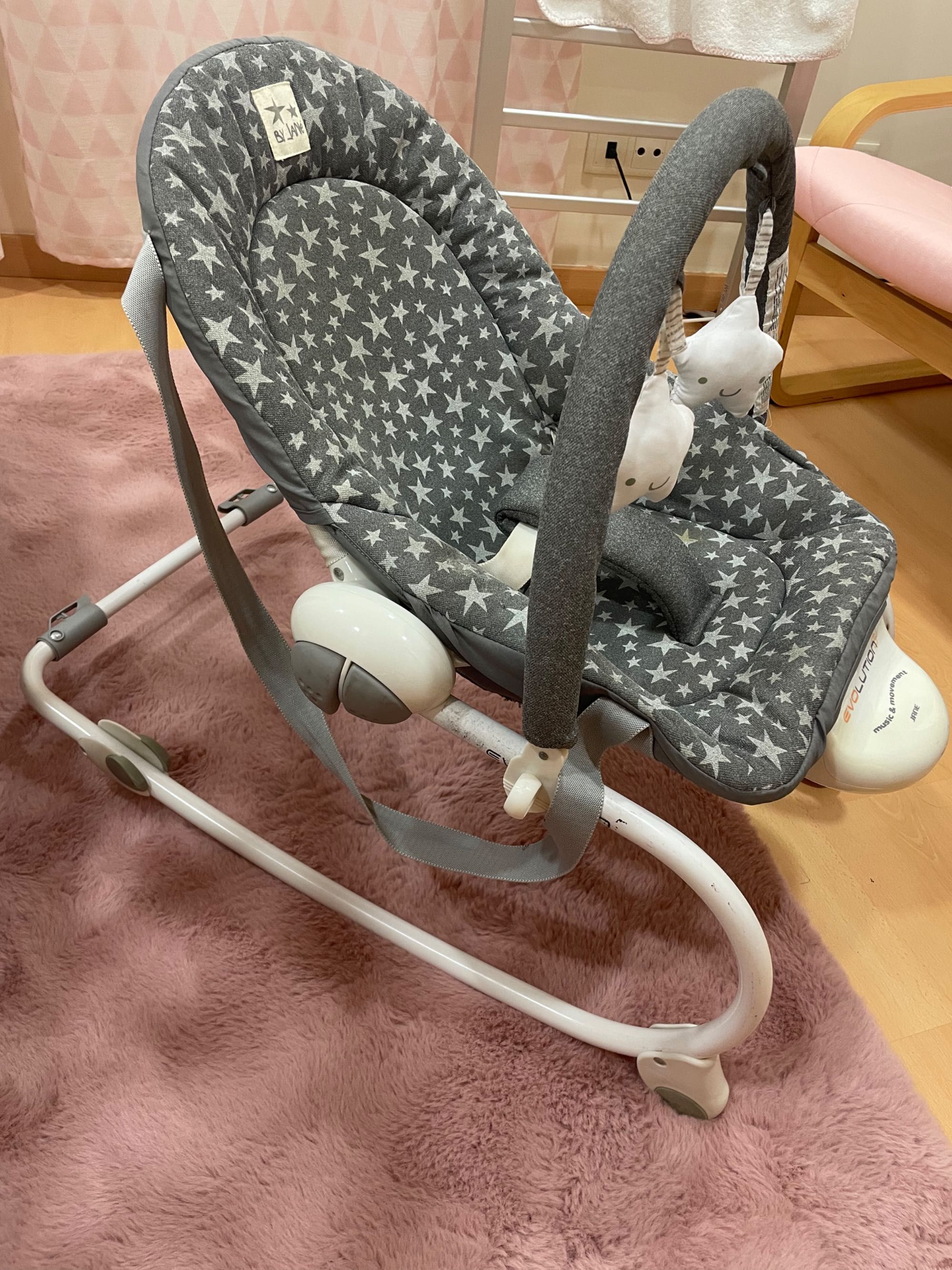 Espreguiçadeira para bebe com música e vibração