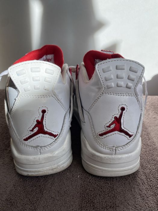 buty jordany 4 metalic red