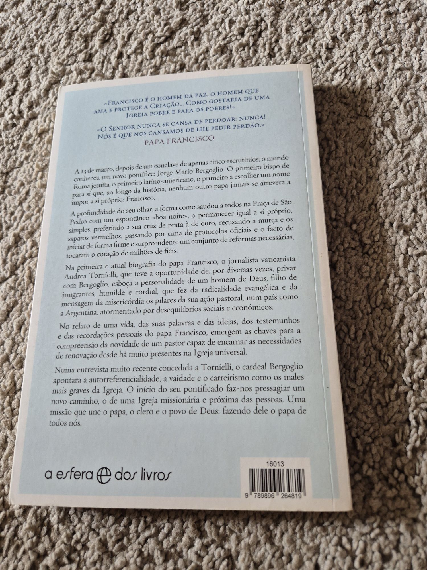 Livro Francisco o Papa de todos Nós - Andrea Tornielli

Em português