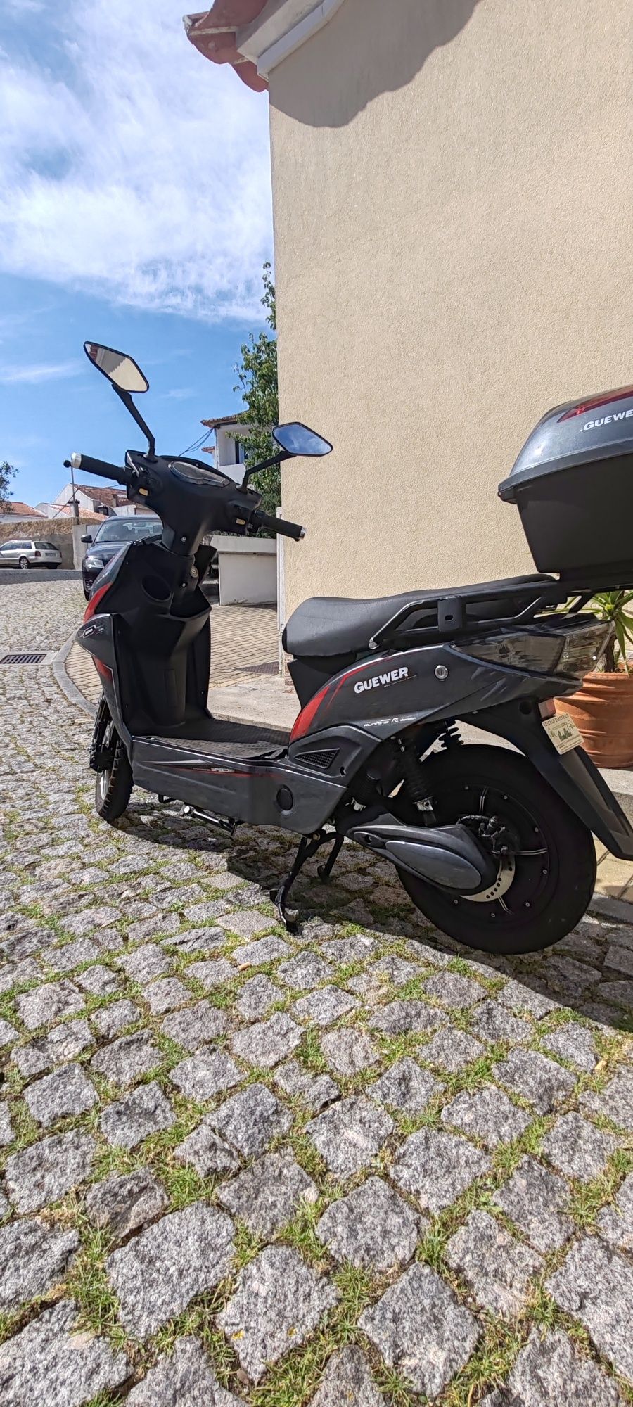 Moto elétrica Guewer Zgl ( aceito troca por carro)