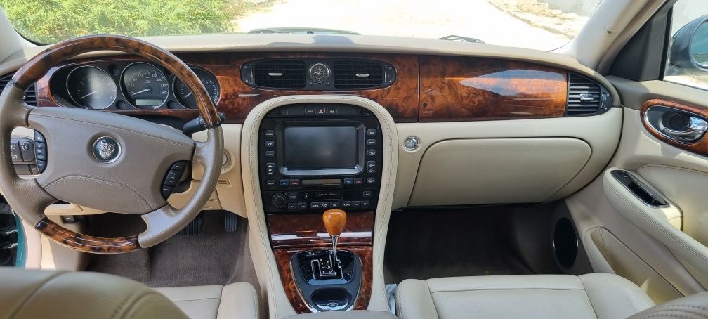 Jaguar XJ6 3.0 V6