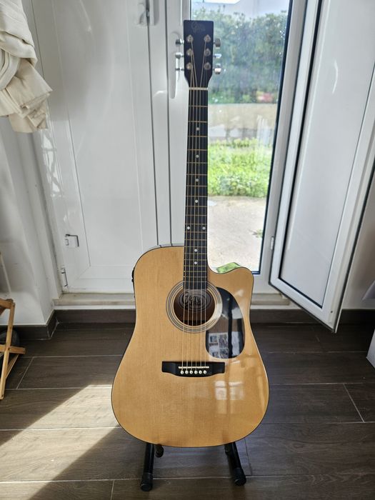 Guitarra GEMMA eletroacustica