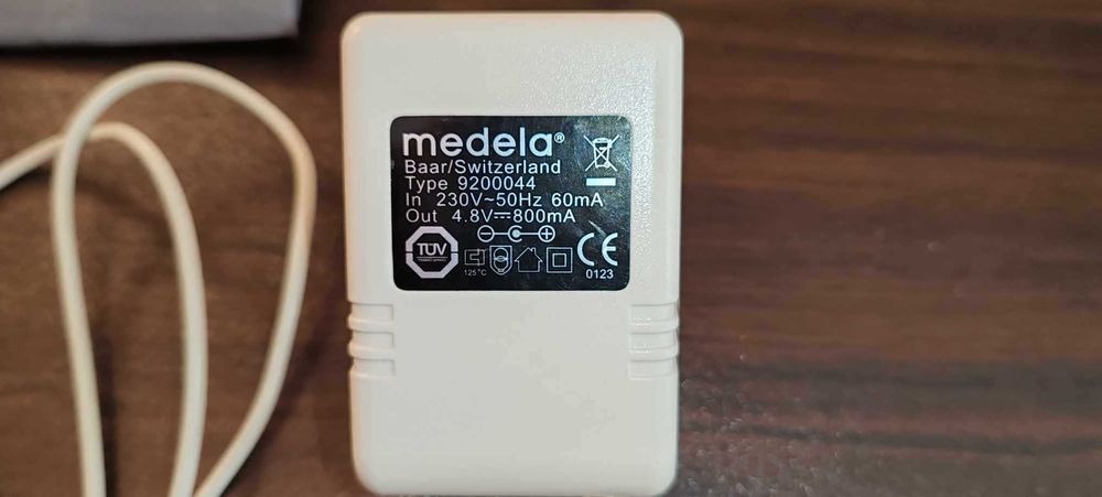 Lakatator Medela Swing - 2-fazowy laktator na dwie piersi