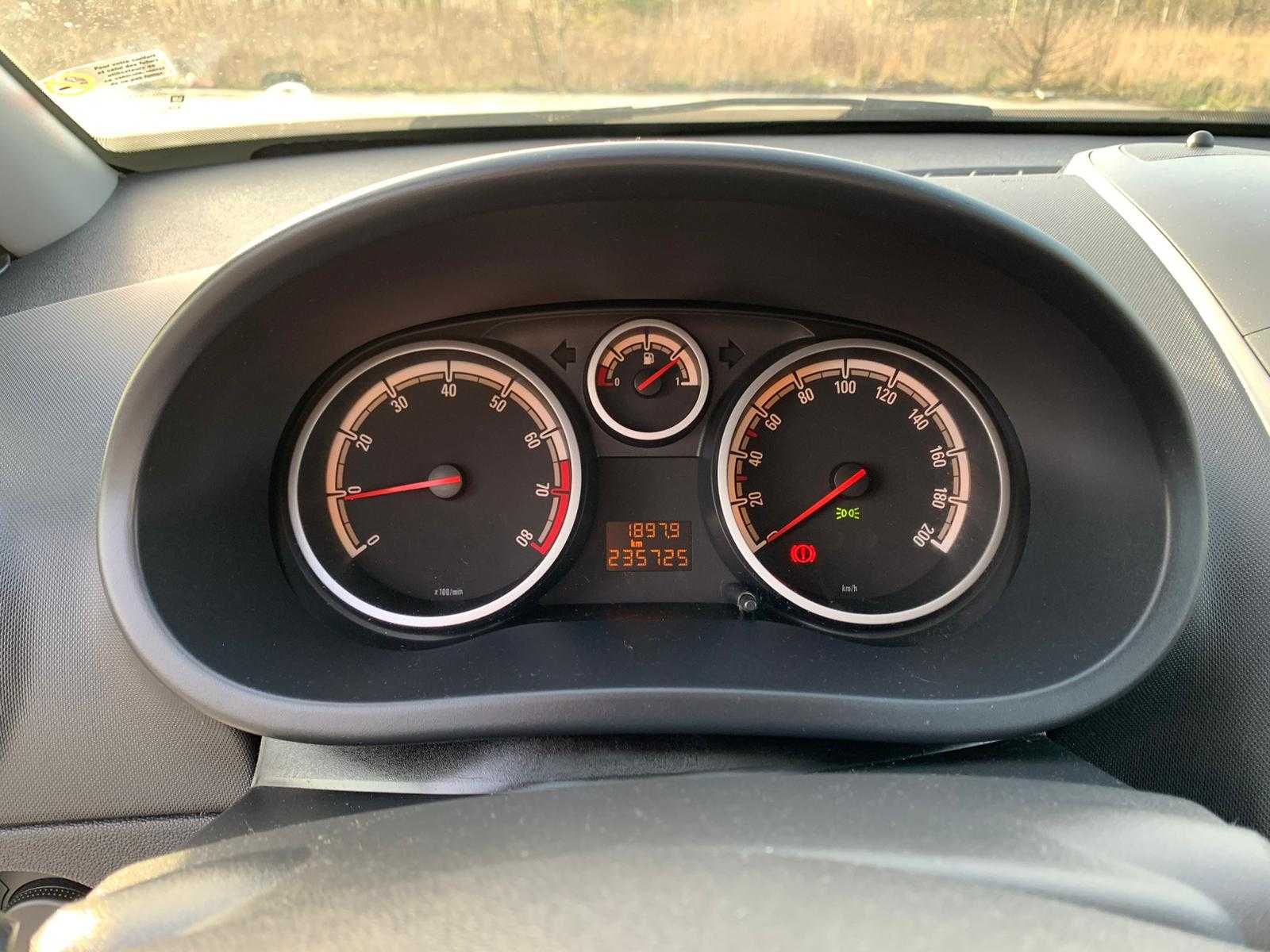 Opel corsa 1,4 benzyna