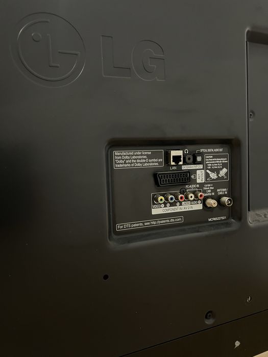 LG 42LB670V ……..
