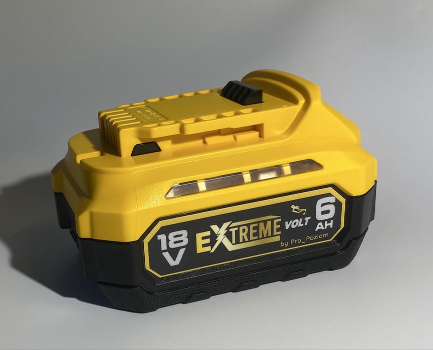 Dewalt XR Akumulator Do Dewalt 18V 6.0Ah Li-Ionz gumową powłoką