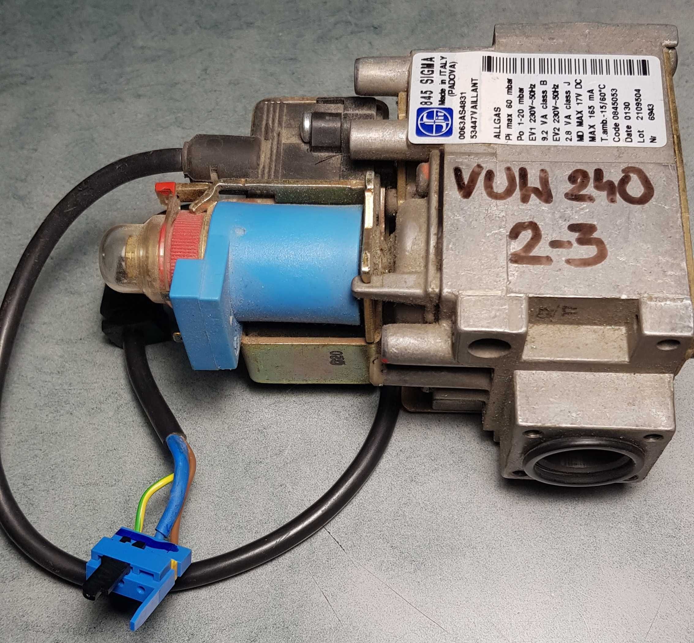 Vaillant –Armatura gazowa zdjęta z pacującego kotła VUW 240/2-3