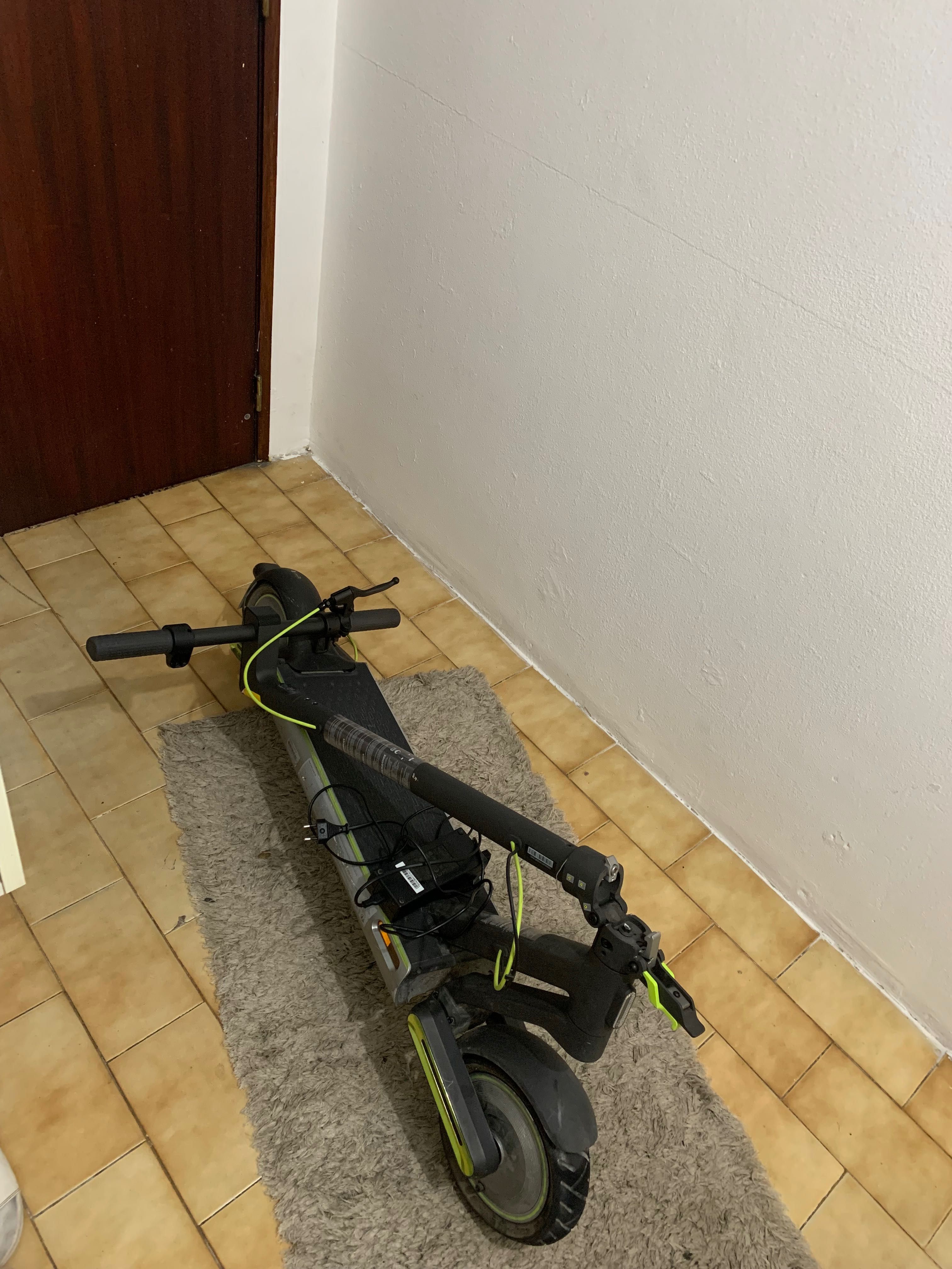 Trotinete eléctrica Navee S65 10 Preto e Verde