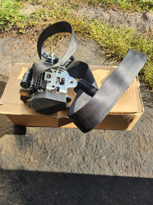 Pas bezpieczeństwa lewy Ford Mondeo mk4