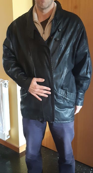 Casaco preto couro para homem, tamanho XL