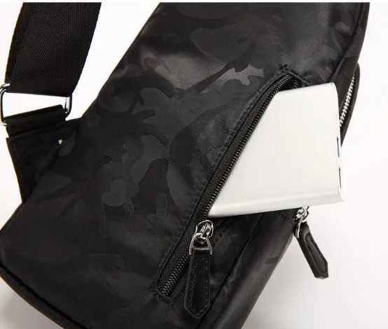 Чоловіча мужская кожаная брендовая сумка бананка на груди армійська