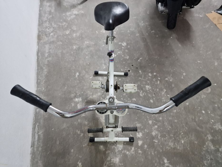 Bicicleta ginástica cor branca