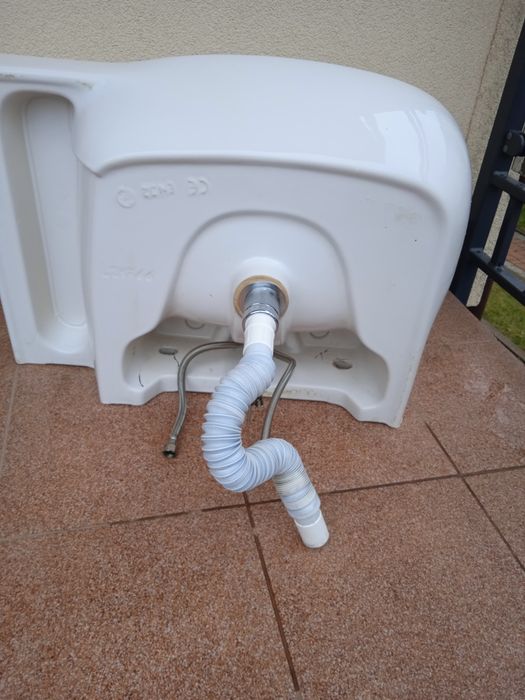 Komplet umywalka, bateria, szafka