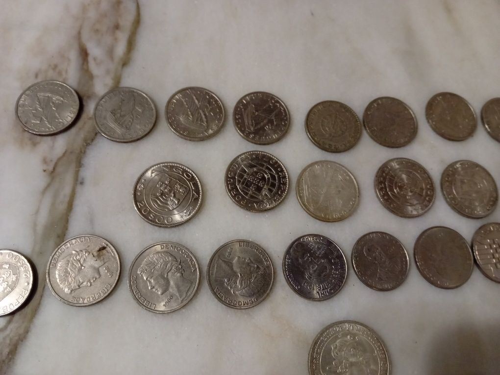 Conjunto de 52 Moedas Comemorativas
