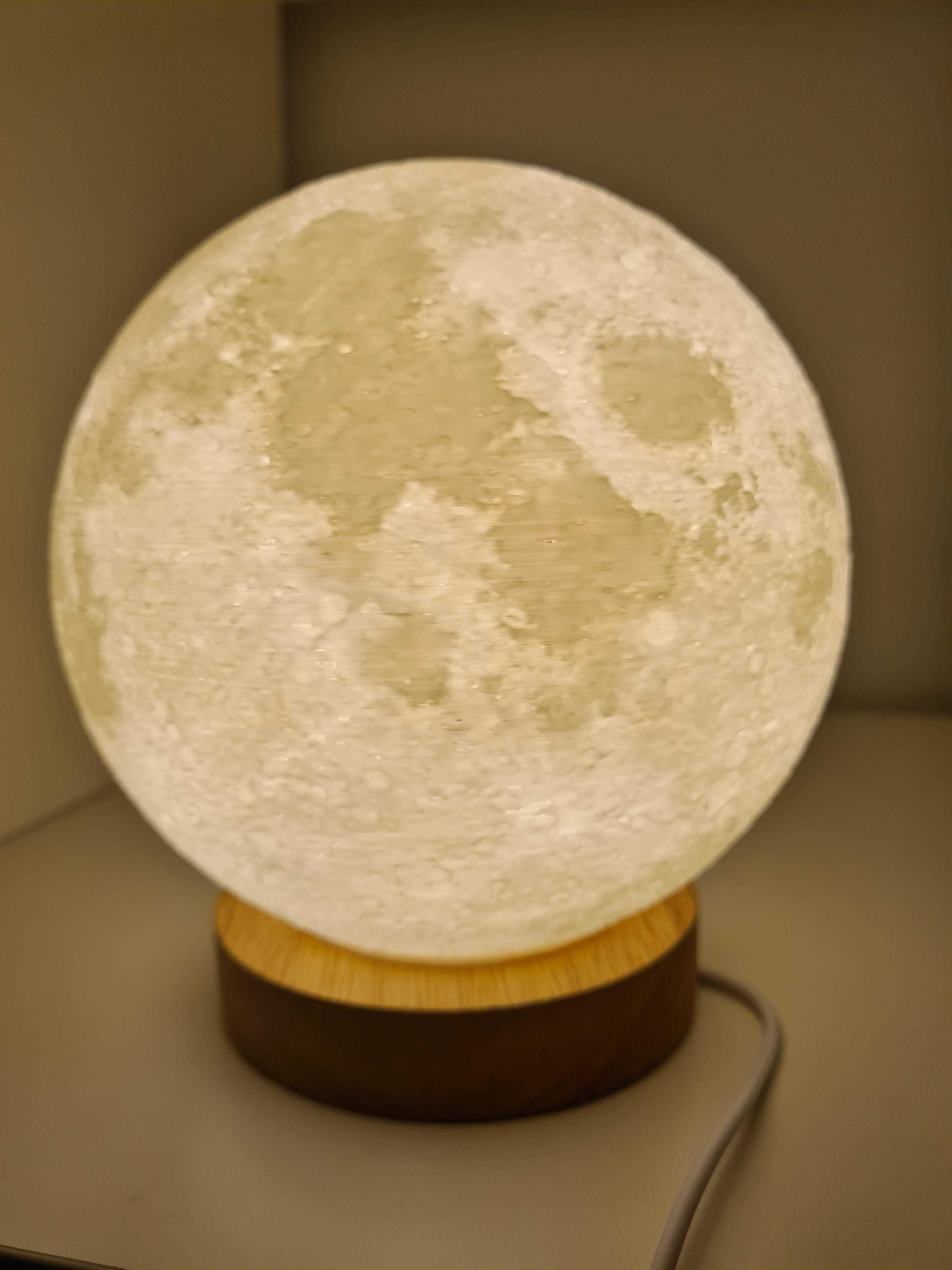 Candeeiro LUA | Iluminação Decorativa e Atmosfera Relaxante