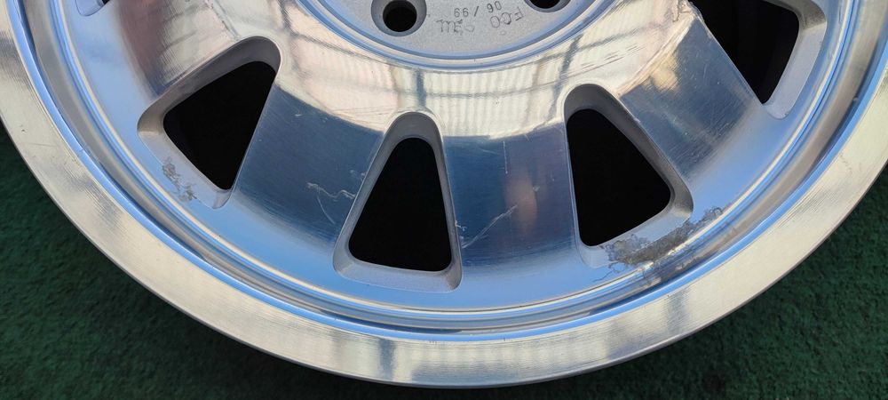 Felga Aluminiowa Audi 5x112 6jx15 ET45  1-szt