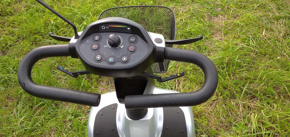 Skuter elektryczny wózek inwalidzki Invacare comet
