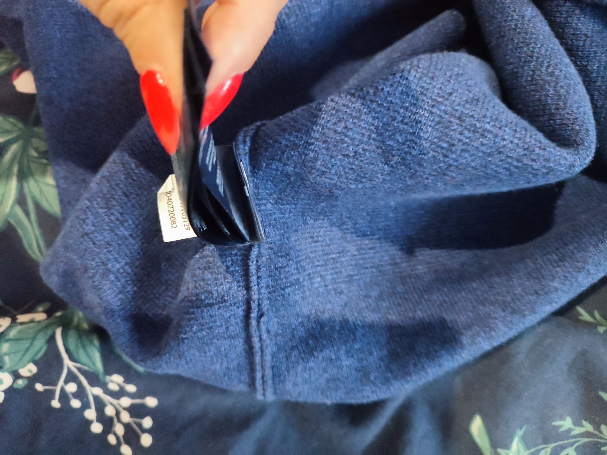 Sweterek Tommy Hilfiger rozmiar L