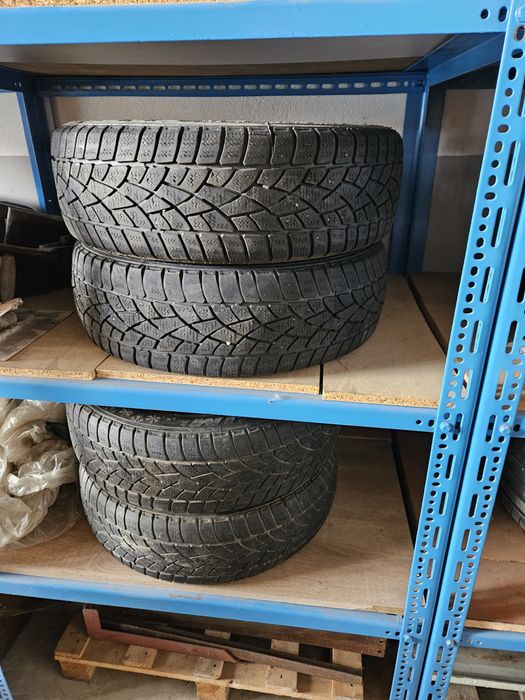 Opony zimowe 195/65 R 15.