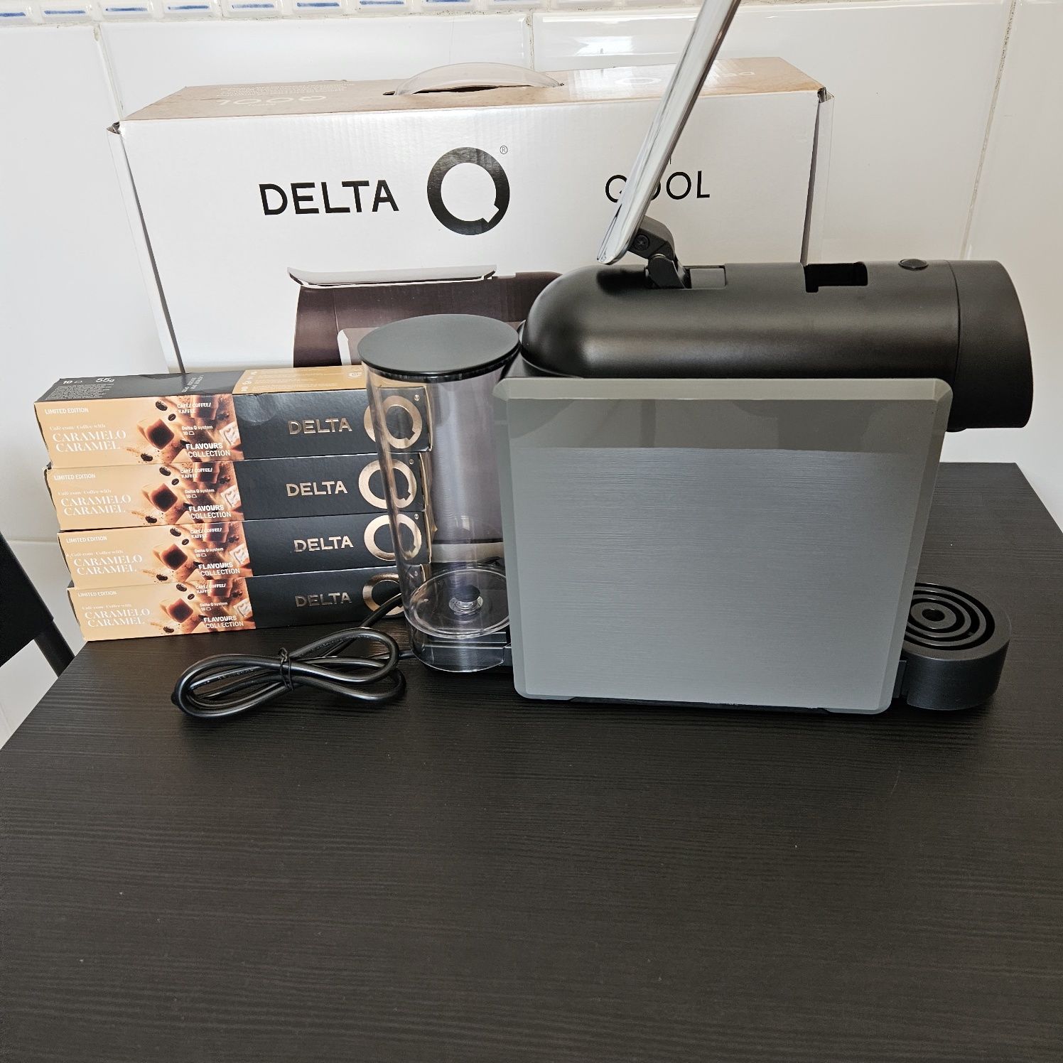 Máquina de Café Delta Q Mini Qool Cinzenta-Oferta de 60 Cápsulas.