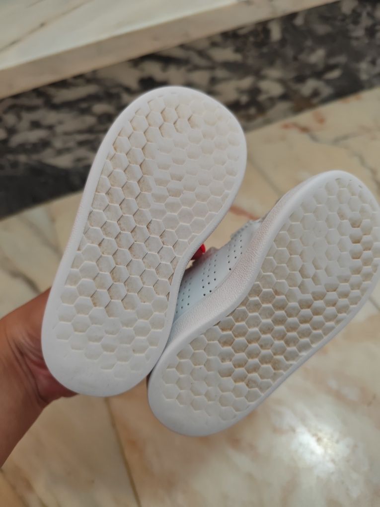 Sapatilhas adidas 23