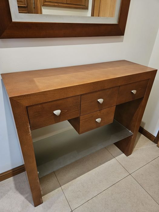 Ofereço Móvel de Entrada