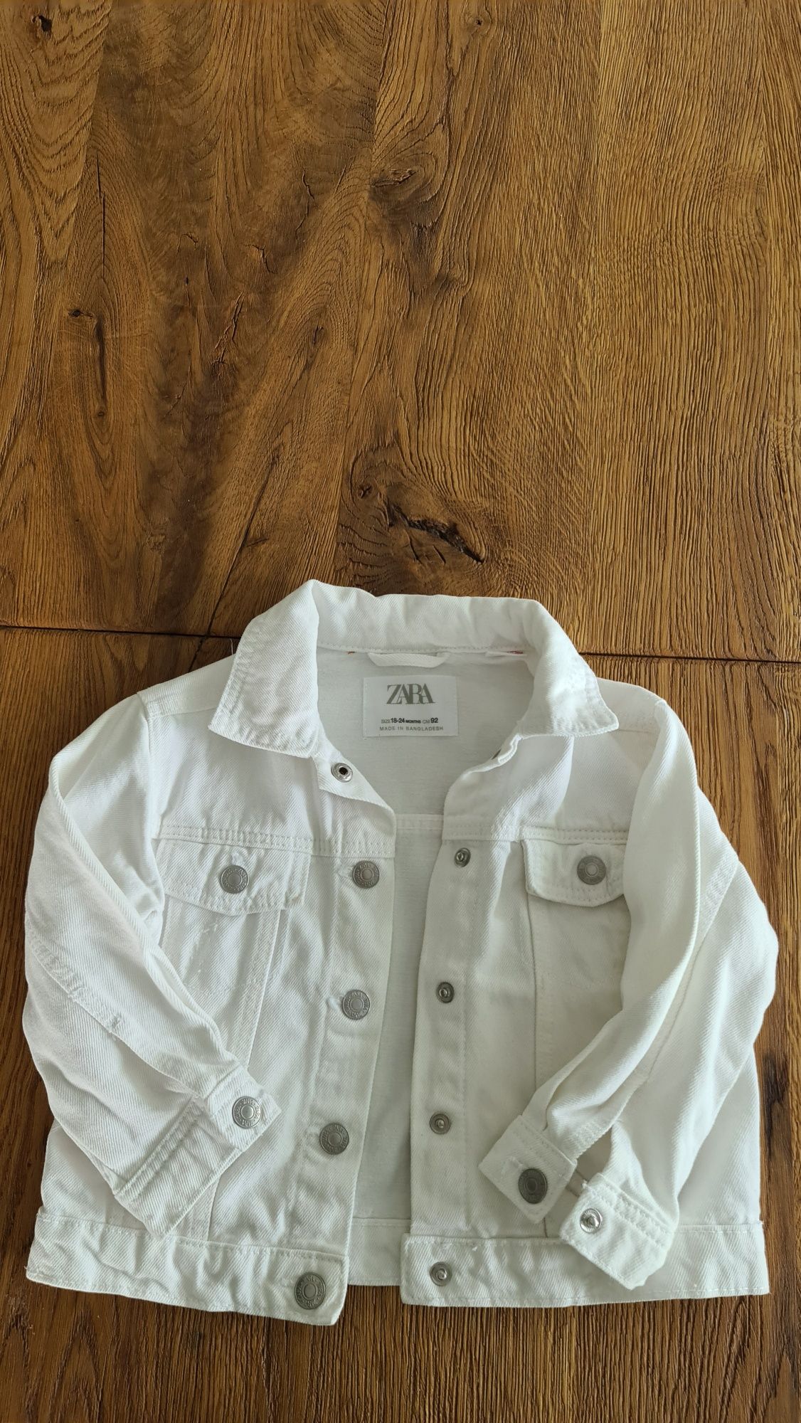 Biała jeansowa kurtka Zara rozmiar 92