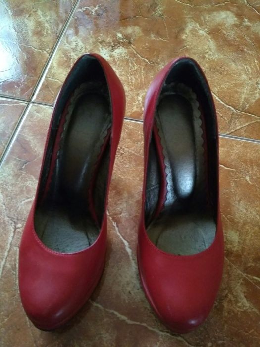 Buty damskie szpilki
