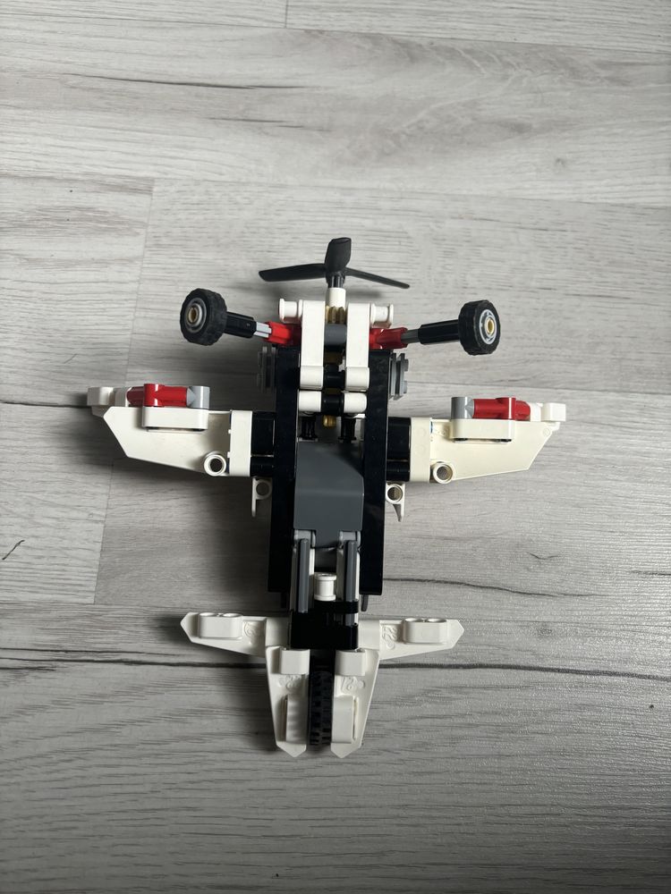 Lego zestaw nr 42057