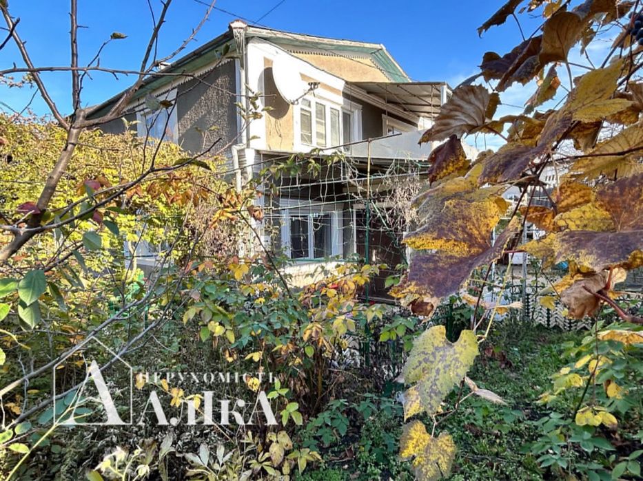 Продам будинок — ідеальний варіант для проживання двох сімей!