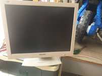 Monitor Philips de 15 polegadas.