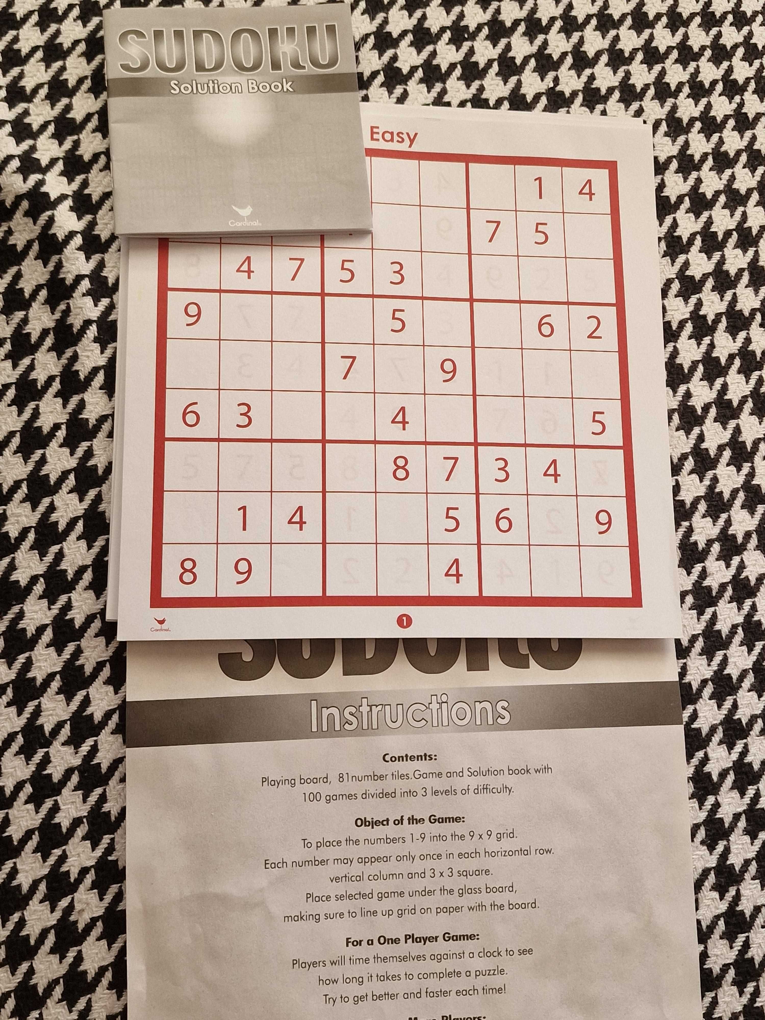 Gra Sudoku w walizce wielokrotnego użycia