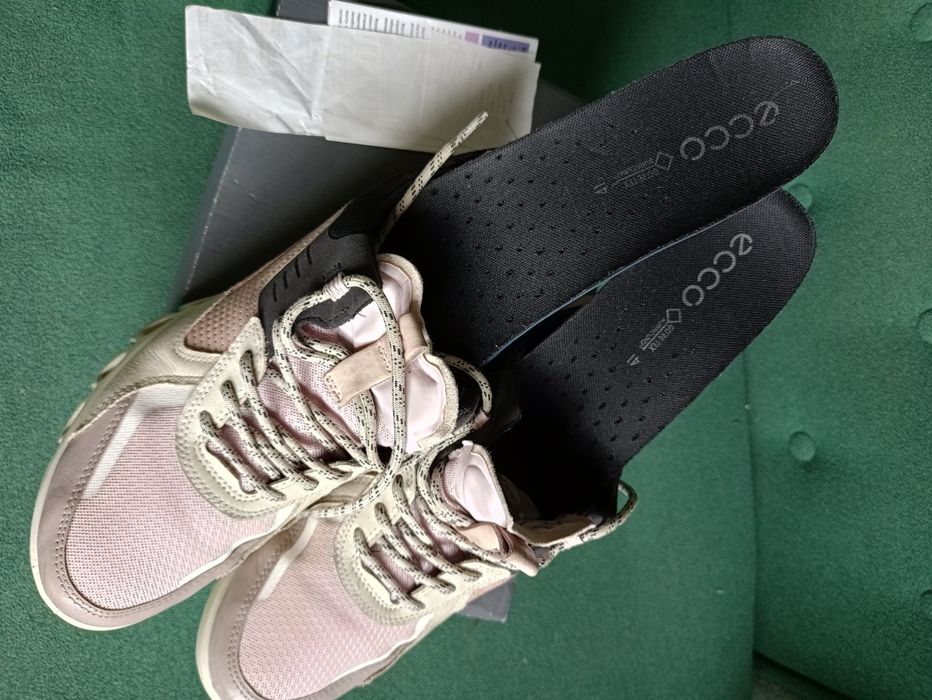 Кроссовки женские из натуральной кожи  ECCO MULTI-VENT W