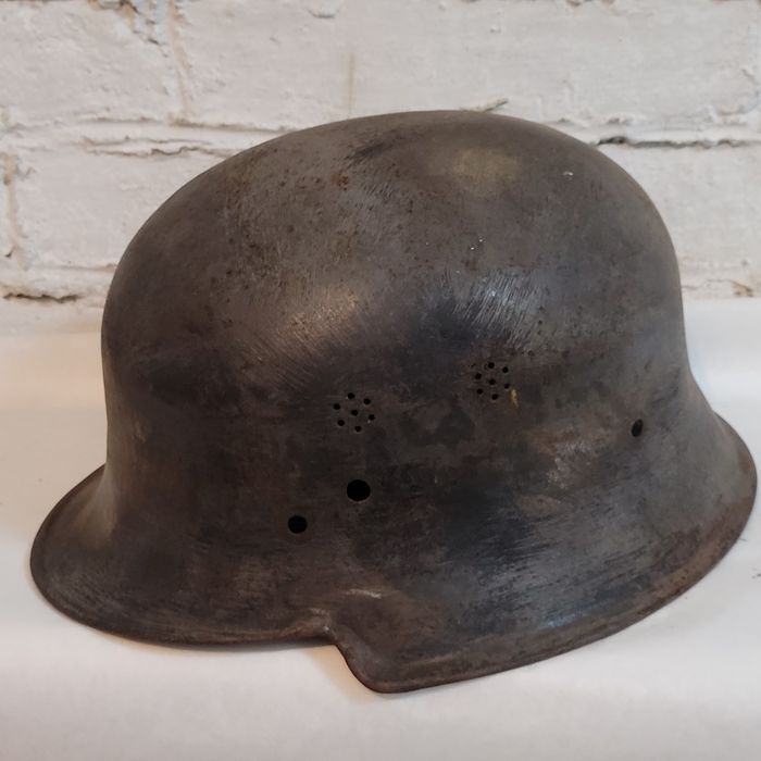Stary hełm niemiecki