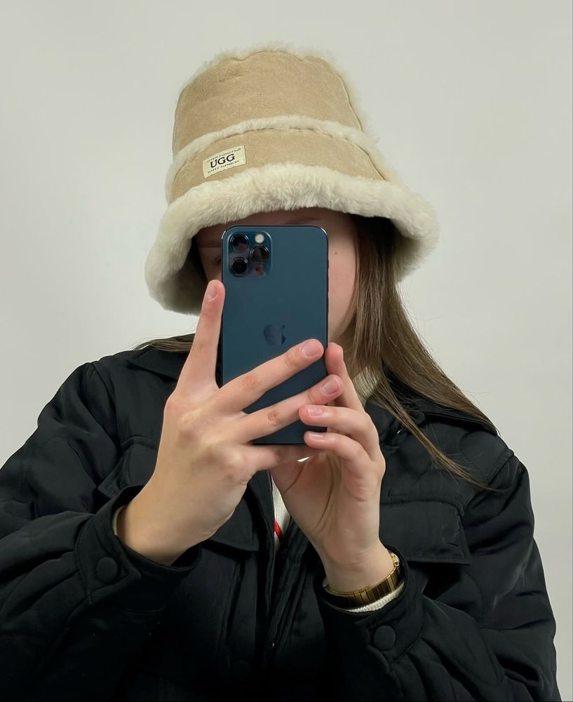 Зимова панамка UGG