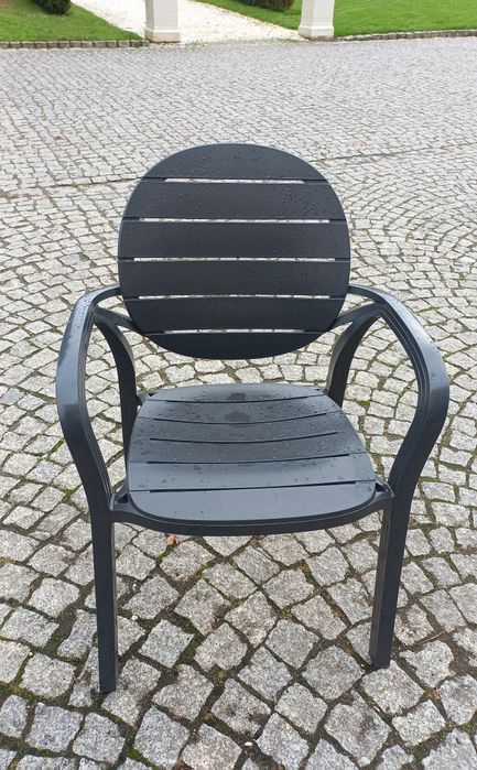 Krzesła ogrodowe antracyt ogródki restauracje kawiarnie