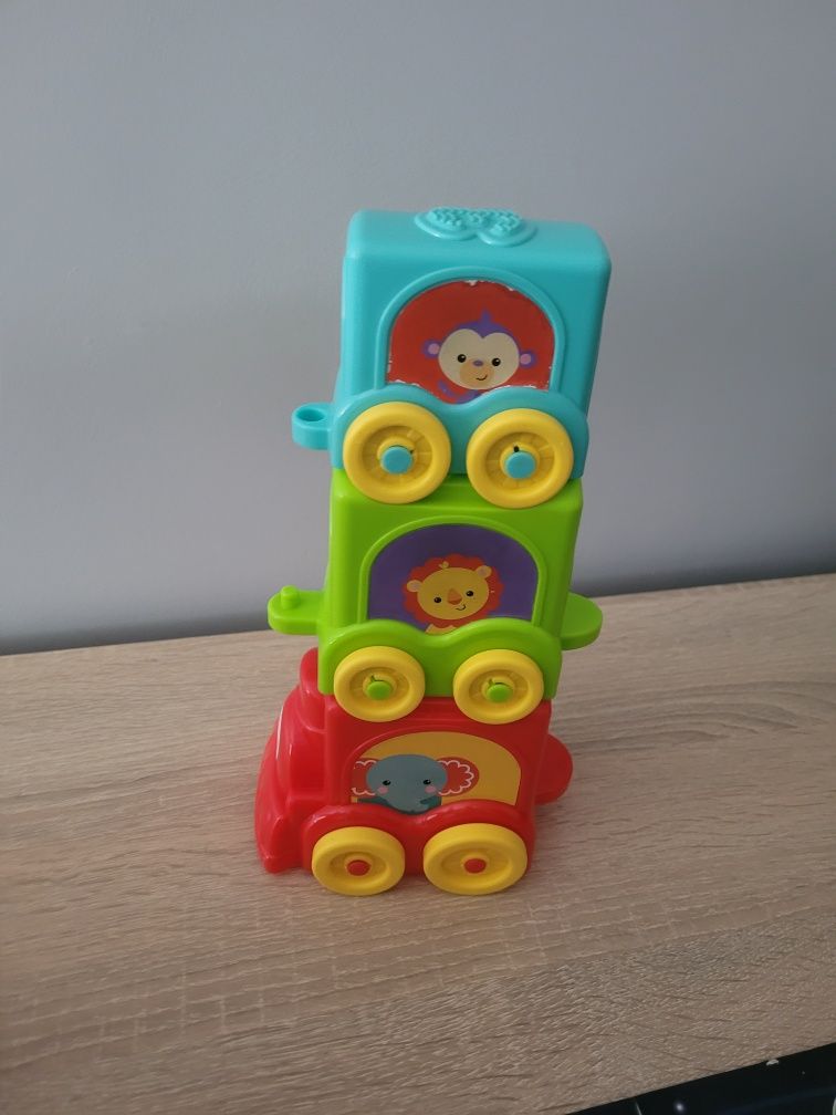 Pociąg Fisher-Price ze zwierzątkami.