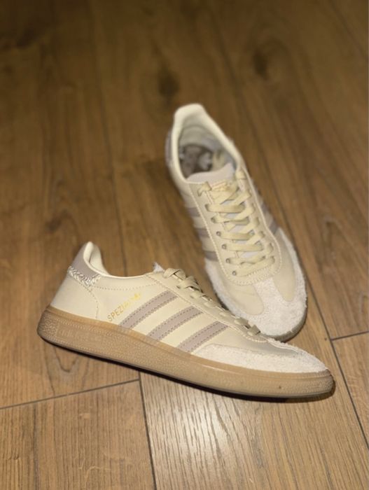Adidas Spezial.
